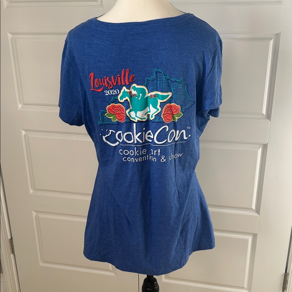 Women’s Stylish Fitted Blue Graphic V-Neck Tee Louisville 2020 Cookie Con Size L - Picture 5 of 9
